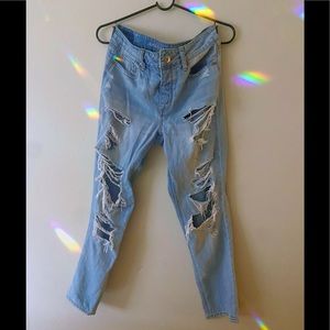 American Eagle super distressed jeans. TOMGIRL 4